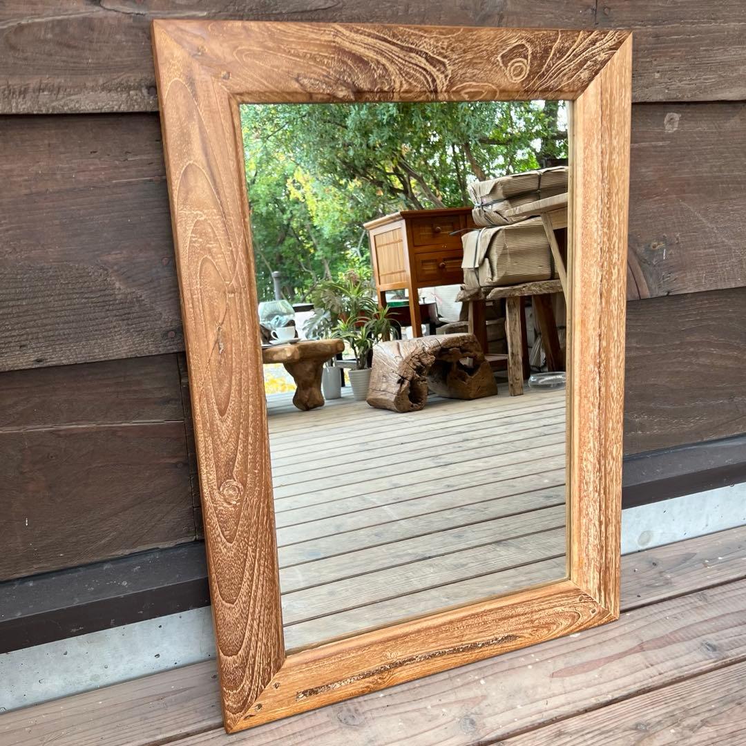 オールドチーク材の壁掛け鏡 70cm × 50cm 木製フレーム 無垢材