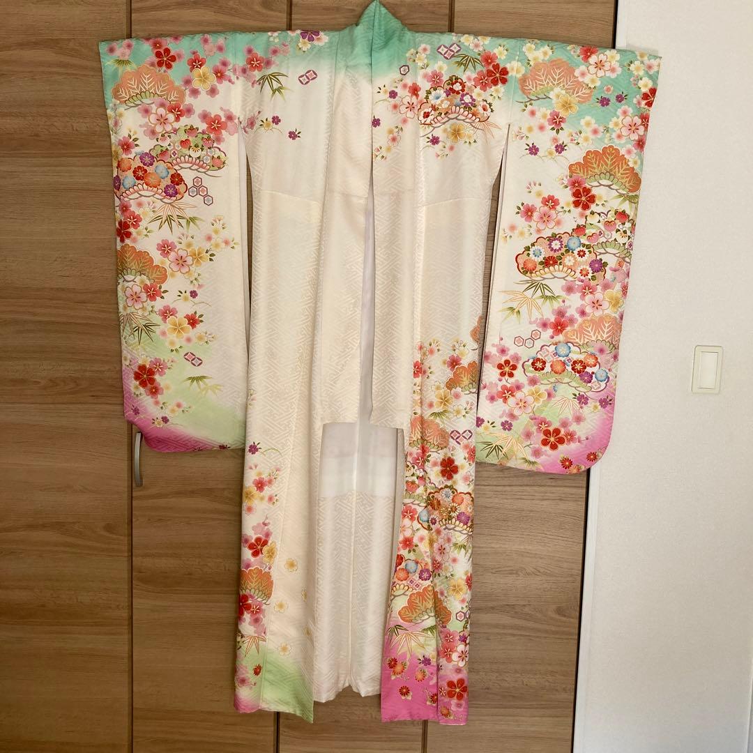 お正月に！　成人式に！　豪華振袖　身丈１６５cm 撥水加工済