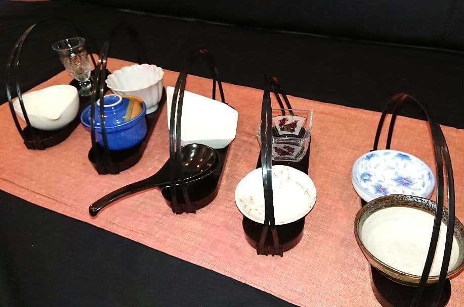 ⬛ホテル・旅館気分で豪華に演出 【華やか置台３組セット】５種類計４小鉢皿グラス付