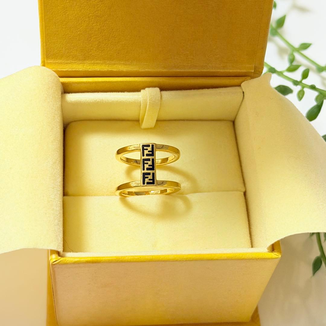 FENDI ゴールド ロゴ リング Sサイズ