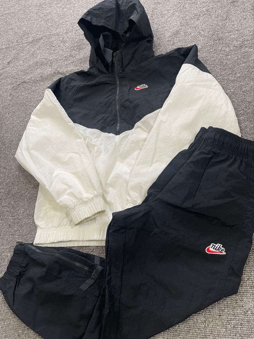 NIKE ナイロン セットアップ 刺繍ロゴ 上下 S 未使用級
