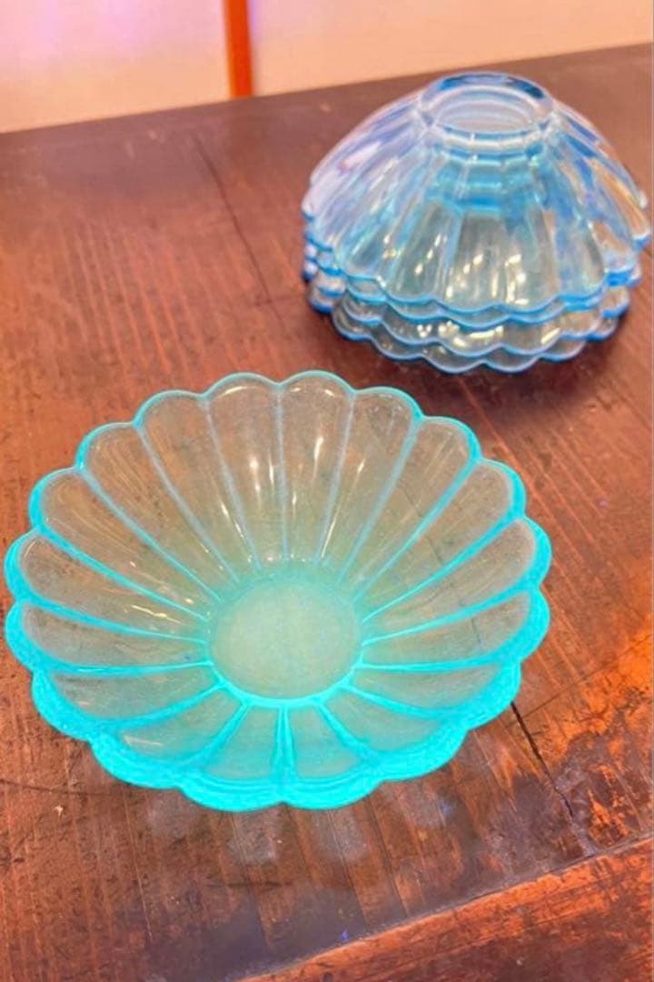 ウランガラス器　希少な青色　5枚