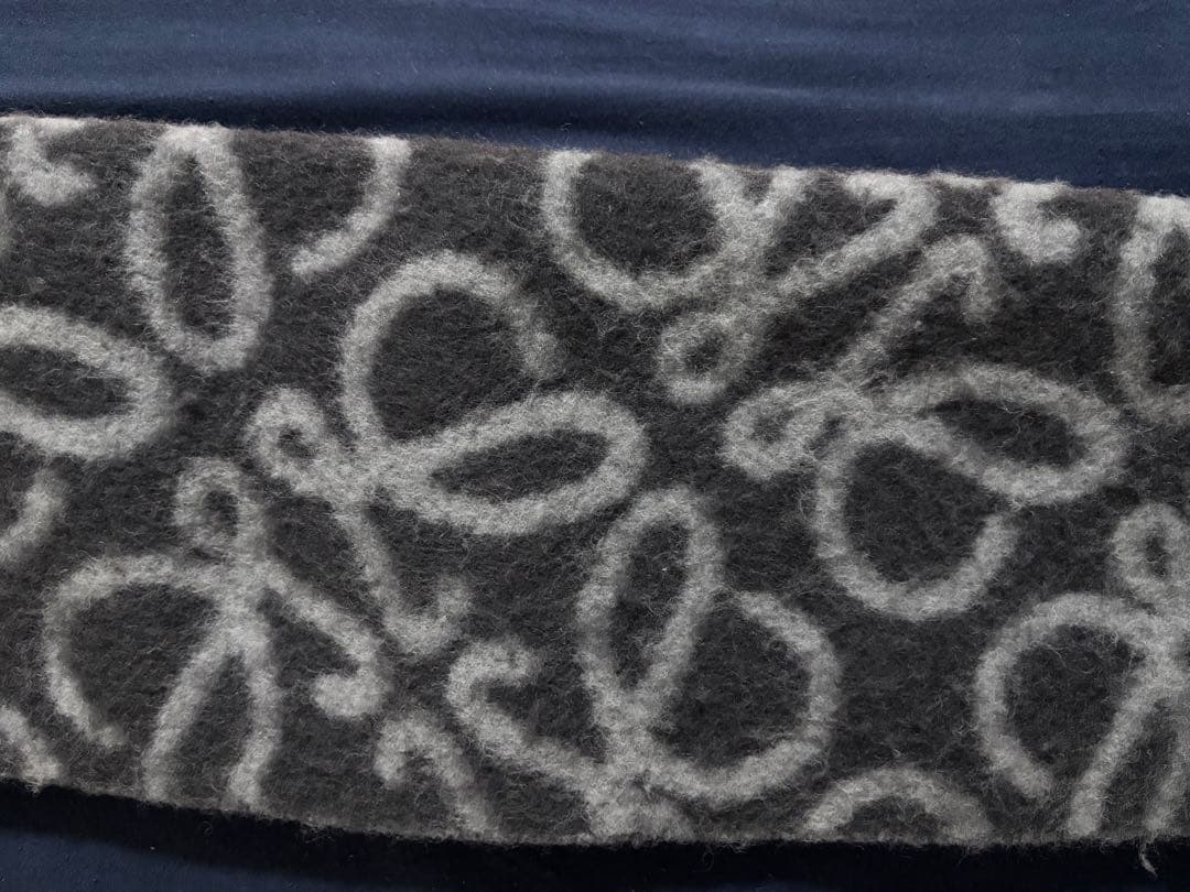 LOEWE マフラー モノグラム