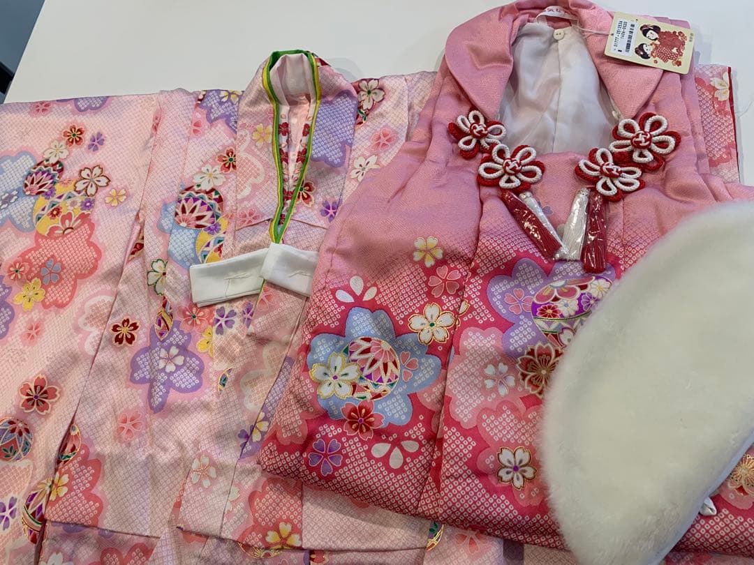 七五三⭐︎正絹⭐︎桜古典柄着物、被布コート、ファー襟付き7点セット新品タグ付三歳五歳