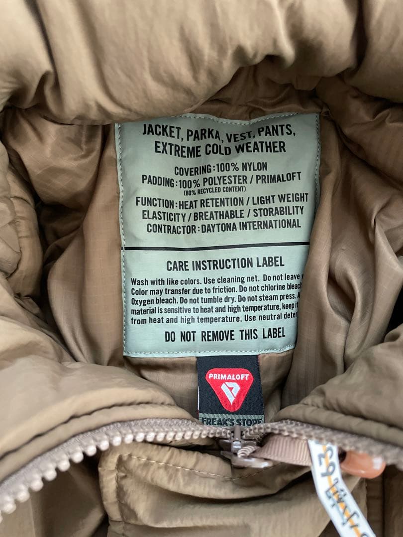 y*e様 フリークス　PRIMALOFT モンスターパーカー　ダウン