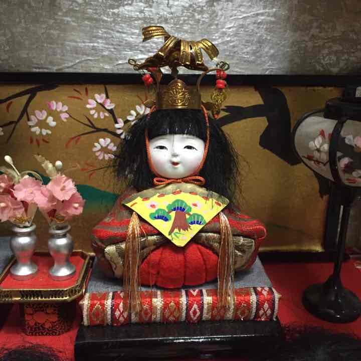 古いタイプの小さな豆雛です。お値下げいたします。