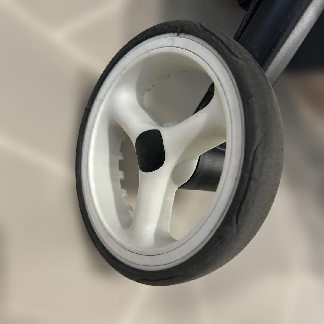 サイベックス　リベル　クラシックベージュ　cybex