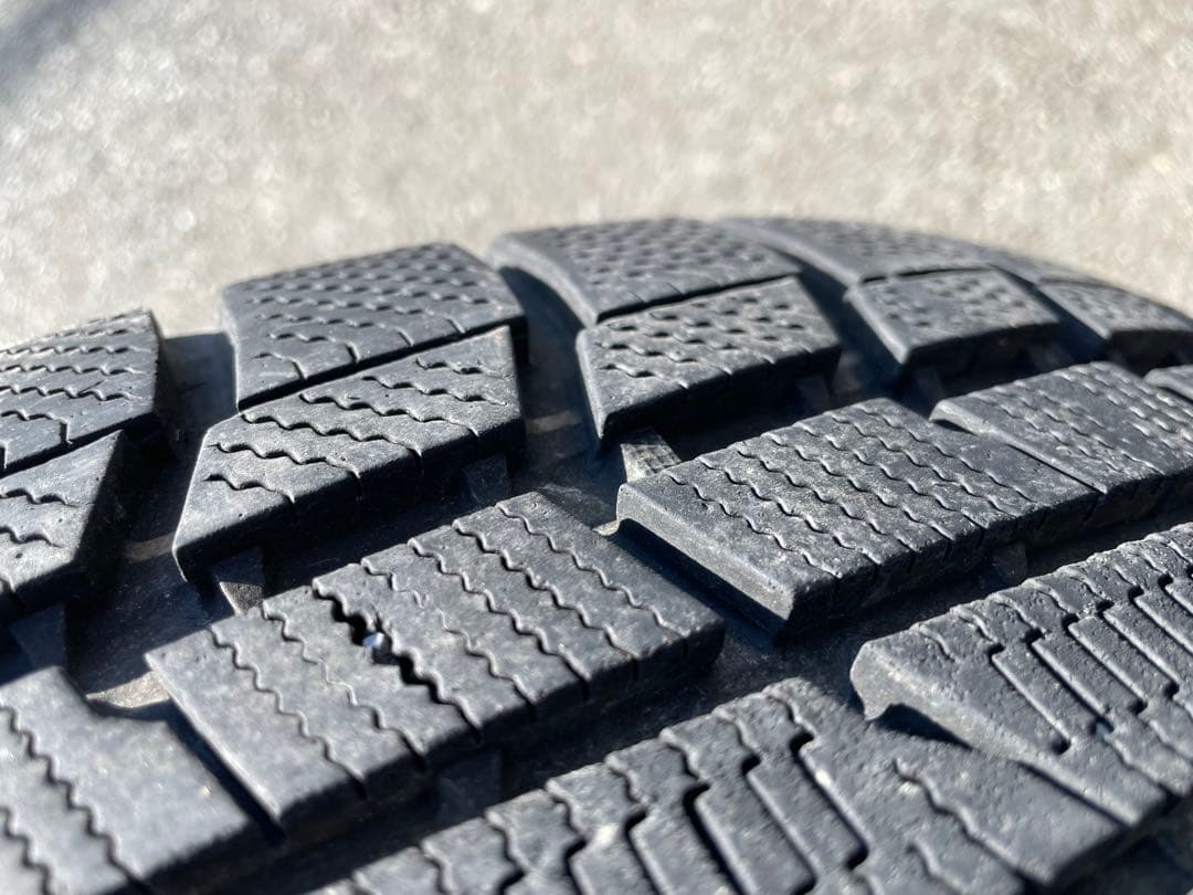 中古スタッドレス4本セット！TOYO TX 225/60R17 2021年製造