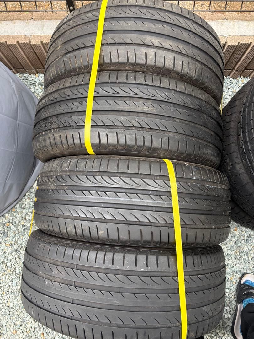 さとちゃん専用PIRELLI 215/50R17 2025年製