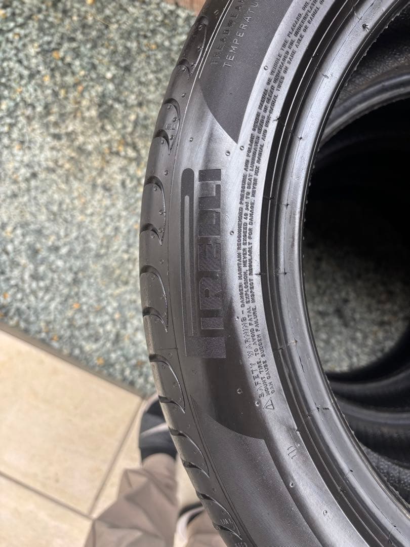 さとちゃん専用PIRELLI 215/50R17 2025年製