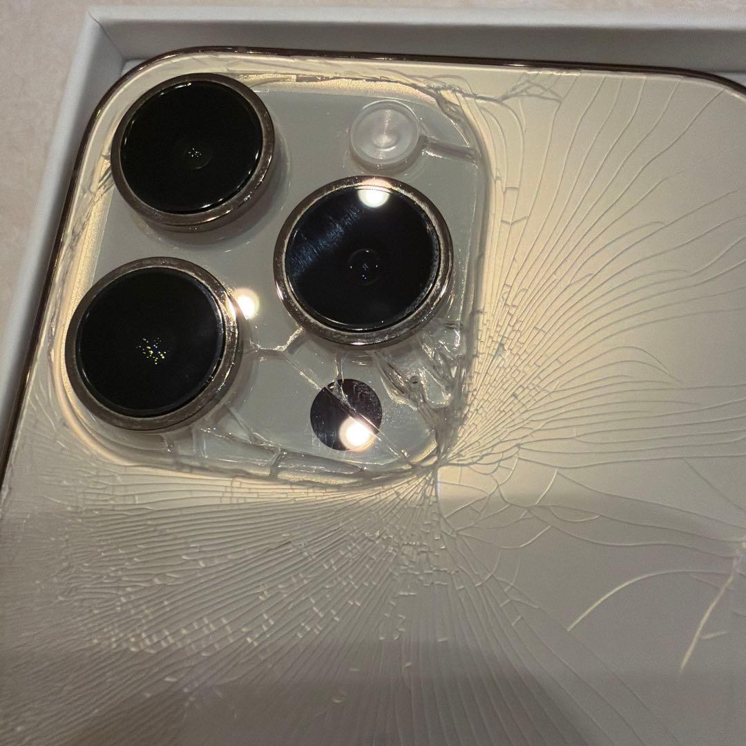Apple iPhone 14 Pro 512GB ゴールド 本体 背面割れ