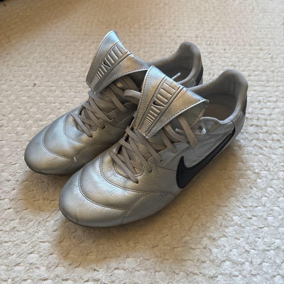 ナイキプレミア　スパイク　サッカーシューズ　ティエンポ