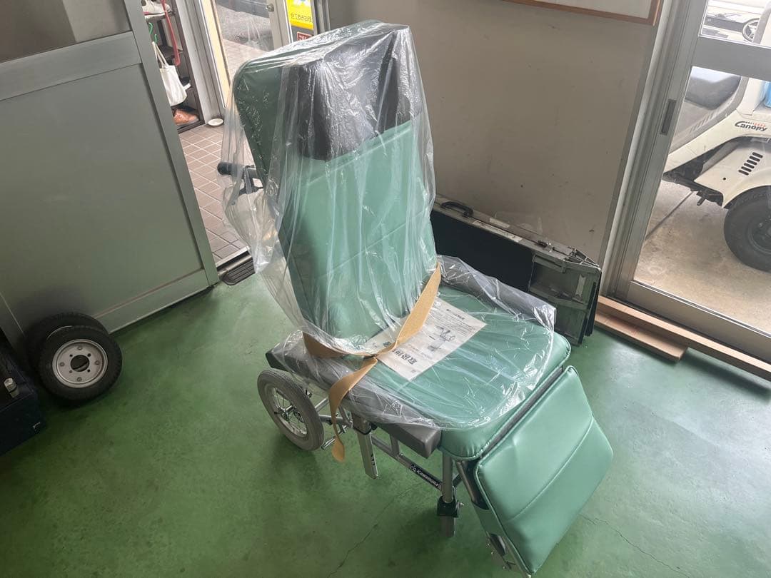 福岡近郊での引き渡しは60000円 車椅子介助式 カワムラサイクル RR70NB