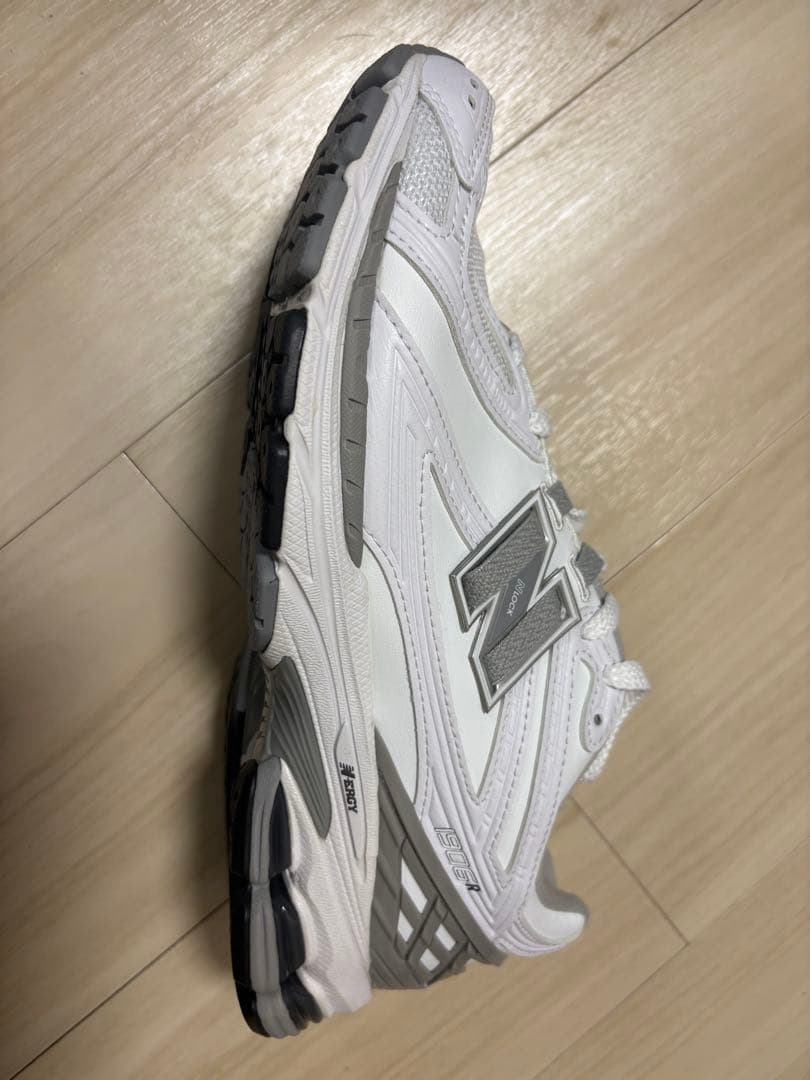 New Balance 1906r ホワイト　新品未使用