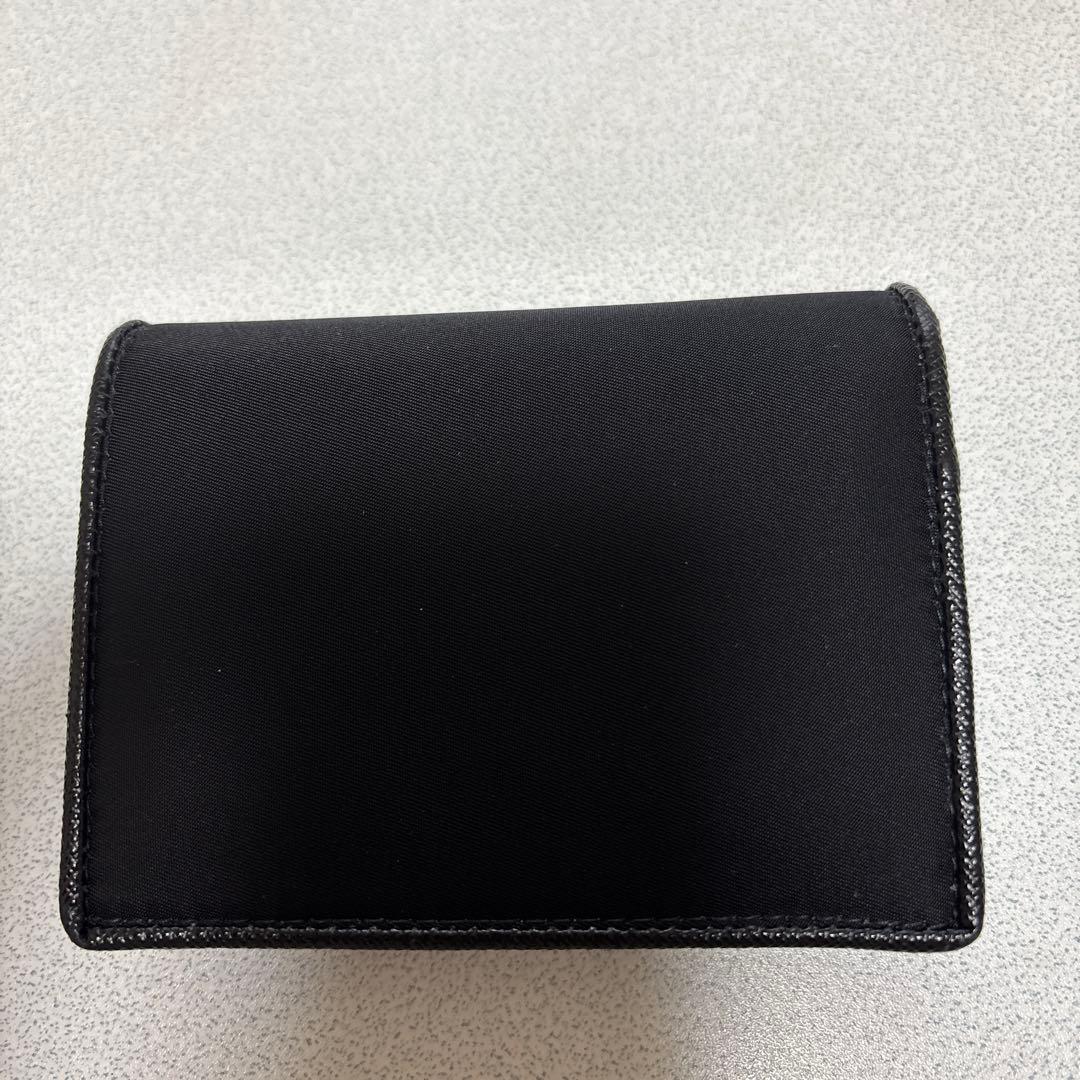 PRADA 二つ折り　サフィアーノ　コンパクトウォレット