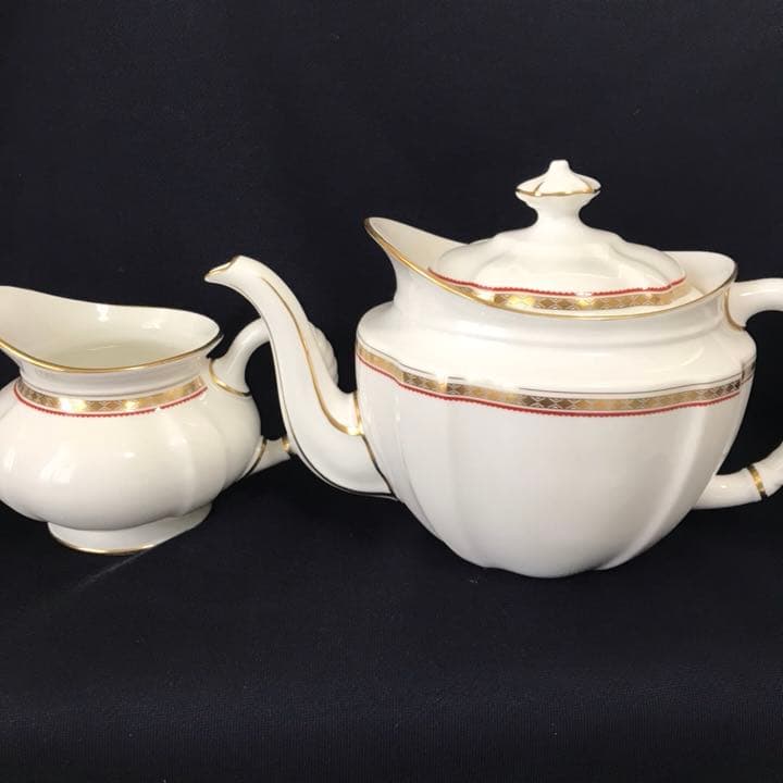 ロイヤルクラウンダービー カールトンレッド ポット