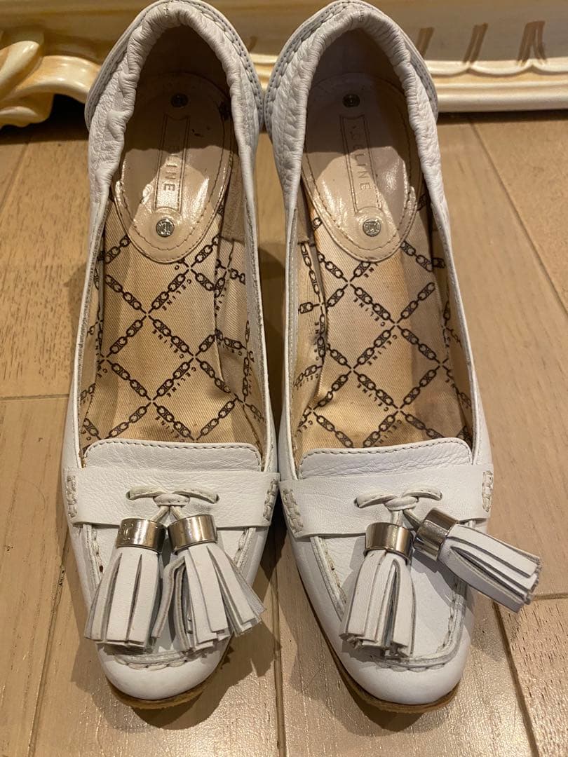 CELINEホワイトタッセル付きレザーシューズ