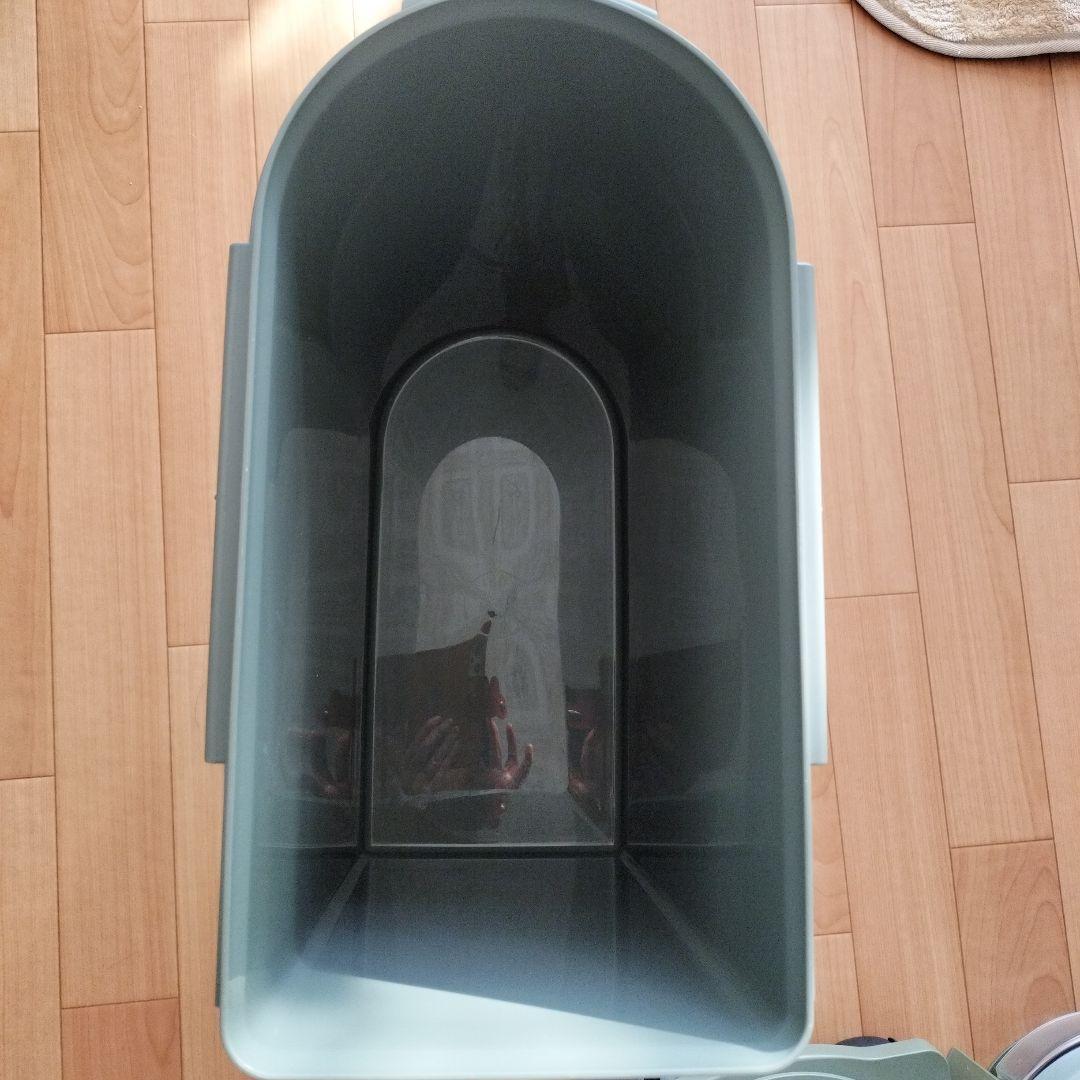 タッパーウェア　ライスキーパー　米保管容器米びつ　キャスター付き！