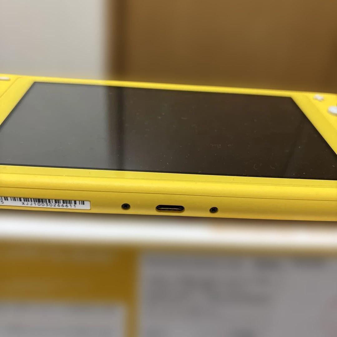 Switchライト　本体　箱付き　2025年生産