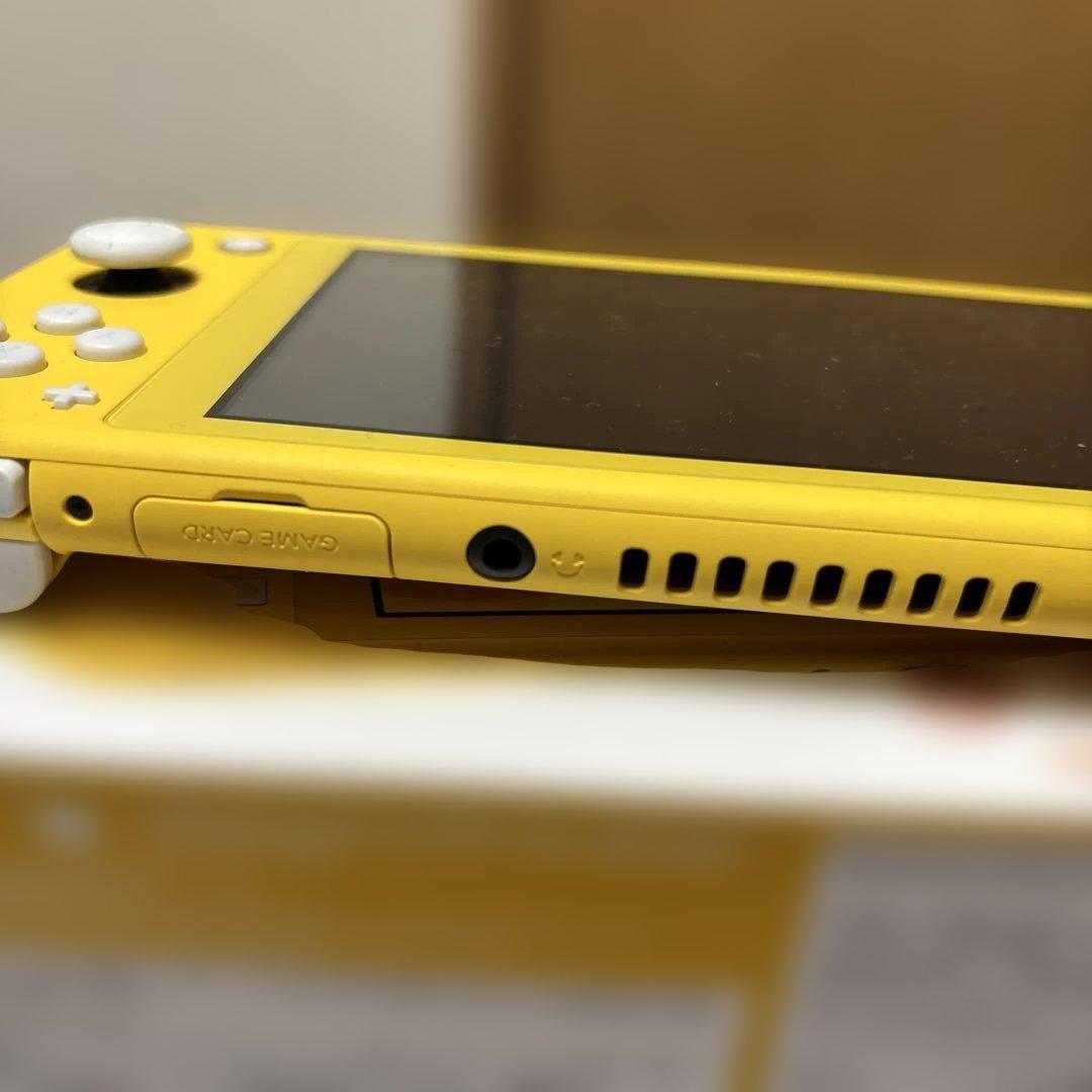 Switchライト　本体　箱付き　2025年生産