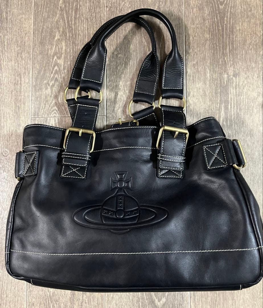 Vivienne Westwood オーブ型押しアコードバッグ レザー