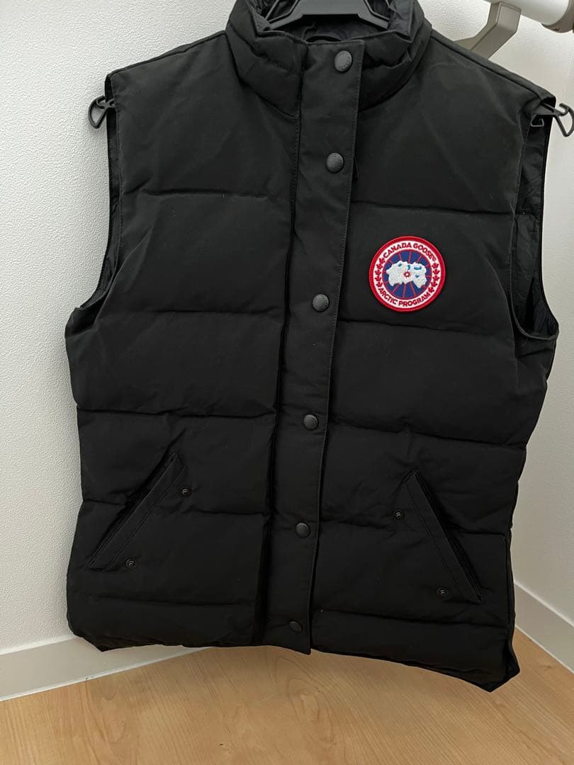   ブラック ダウンベスト