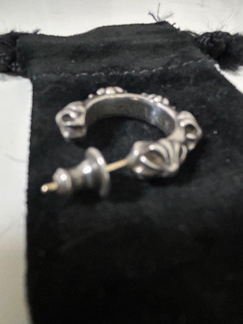 クロムハーツクロスバンドフープピアス(片耳用)