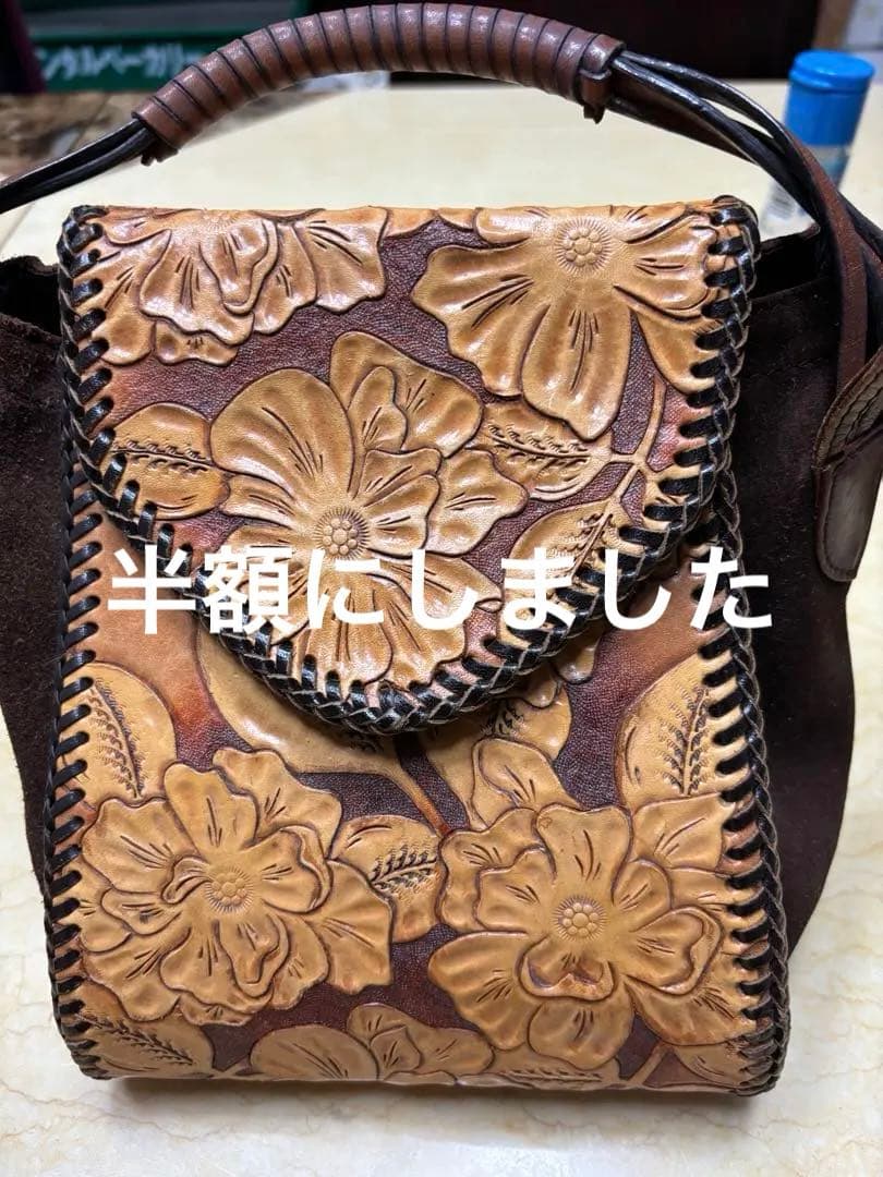 レザーショルダーバッグ　手持ちバッグ　カービング　手作り