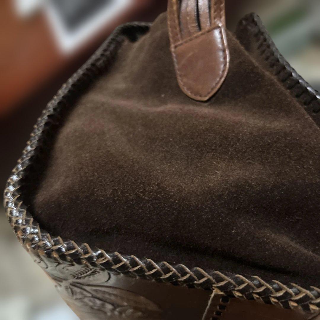 レザーショルダーバッグ　手持ちバッグ　カービング　手作り