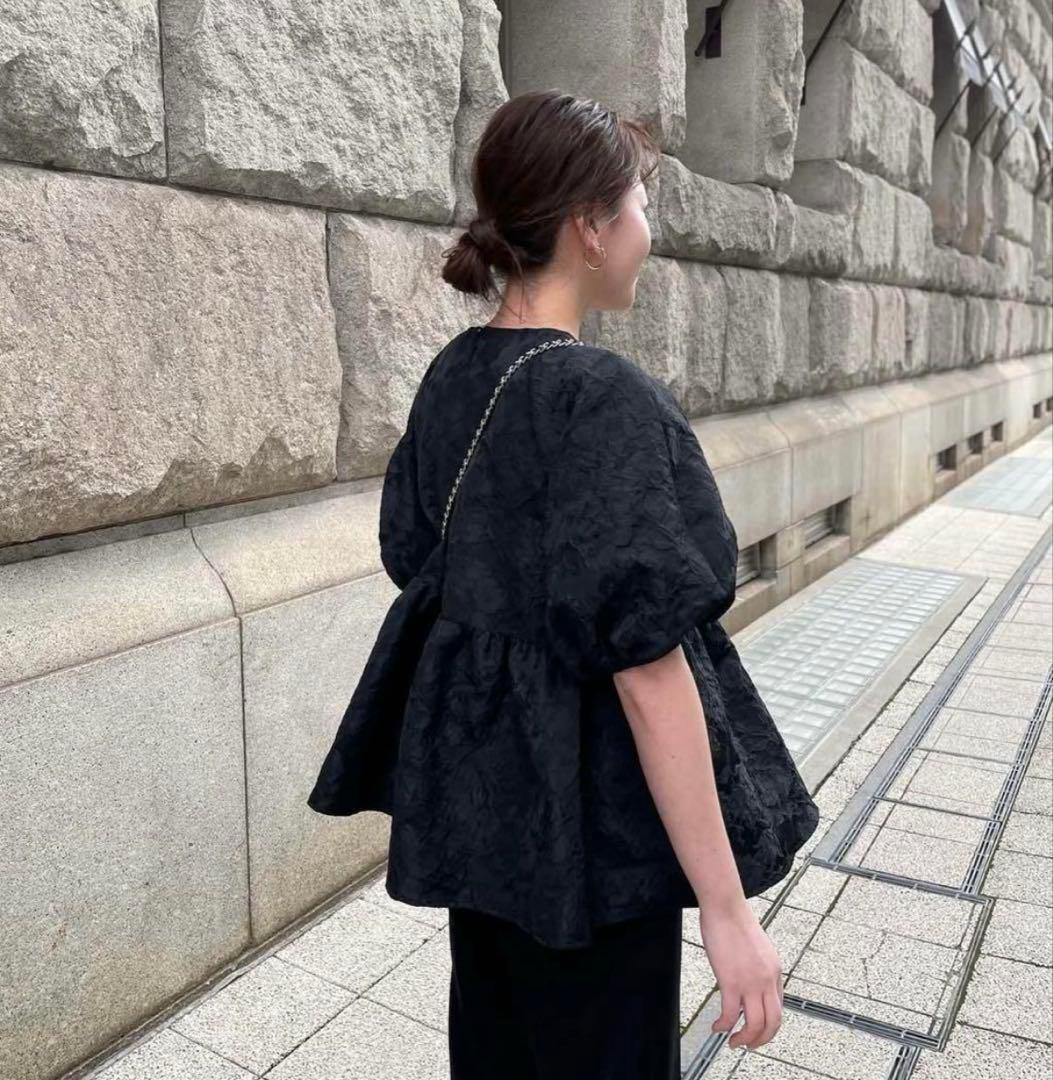 OHGA フラワージャガードブラウス　ブラック