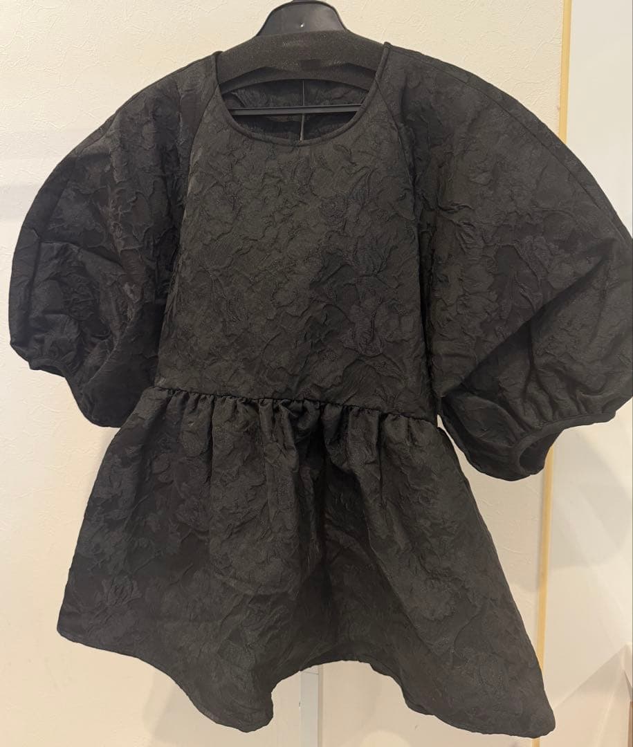 OHGA フラワージャガードブラウス　ブラック