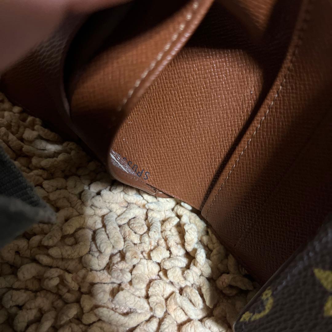 ルイ・ヴィトン　モノグラム　ポルトモネ・ビエ・カルトクレディ　Wホック　三つ折り