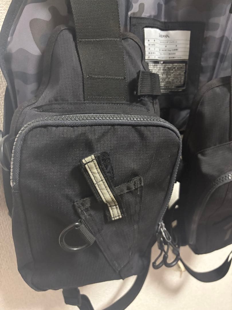 ダイワ フローティングライフジャケット 迷彩柄　ベスト　美品