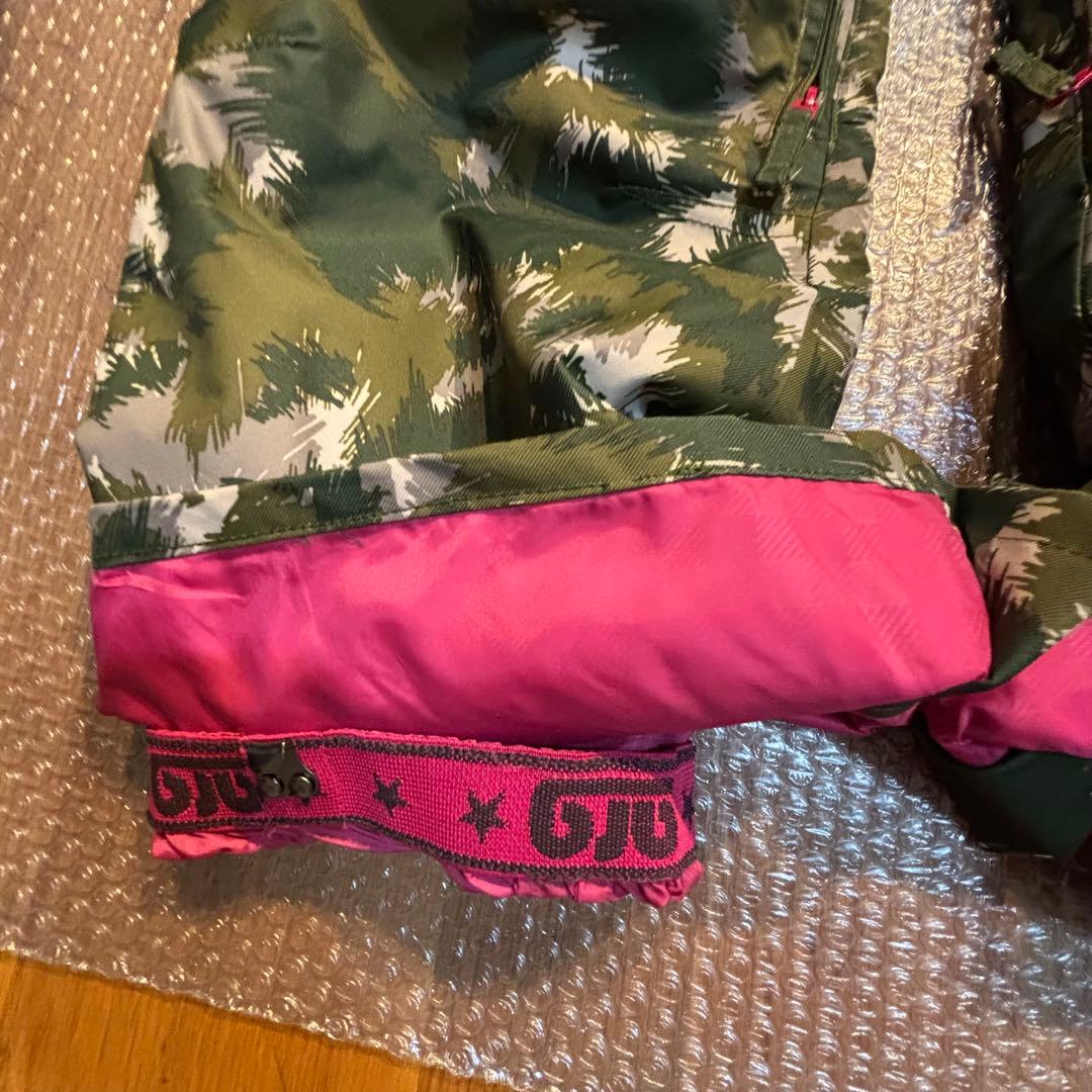 未使用　新品　迷彩　ARG(asics) スノーボードウェア　ズボン　スキー