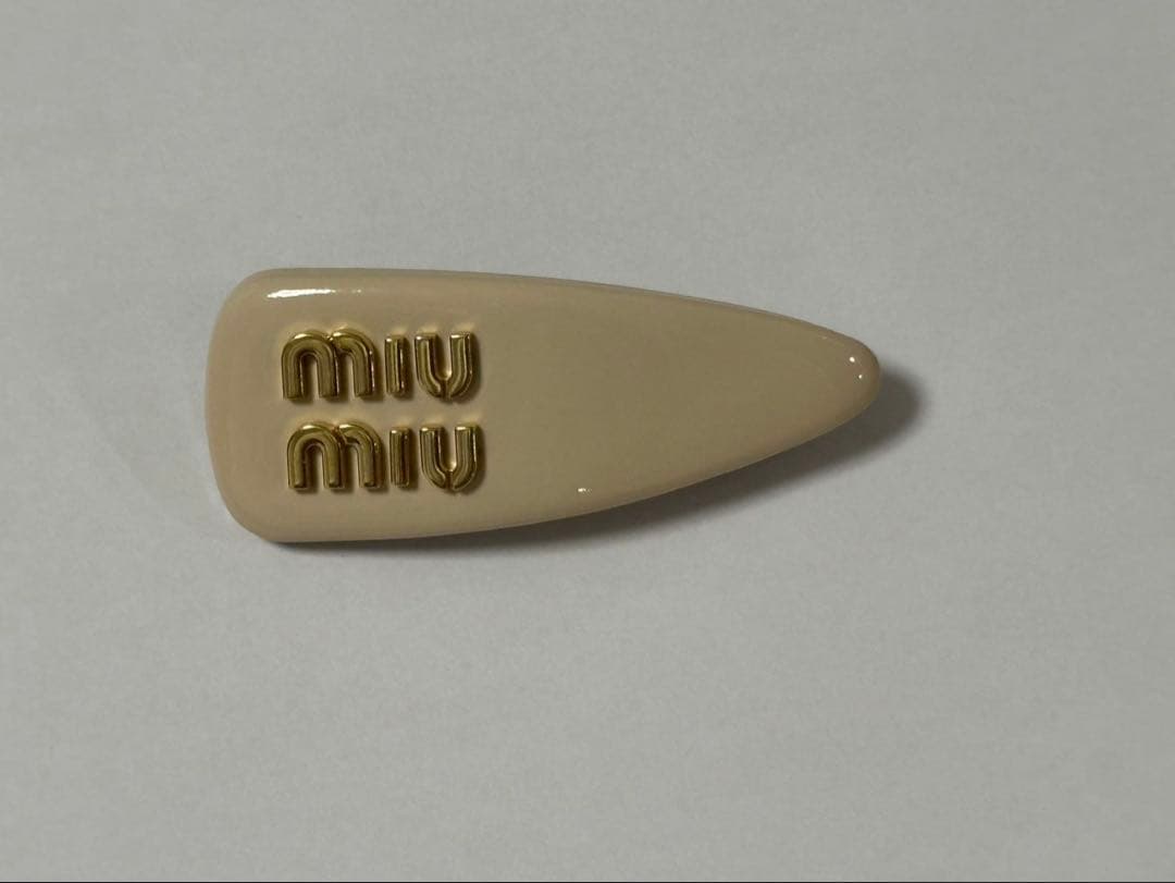 MIUMIU バレッタ