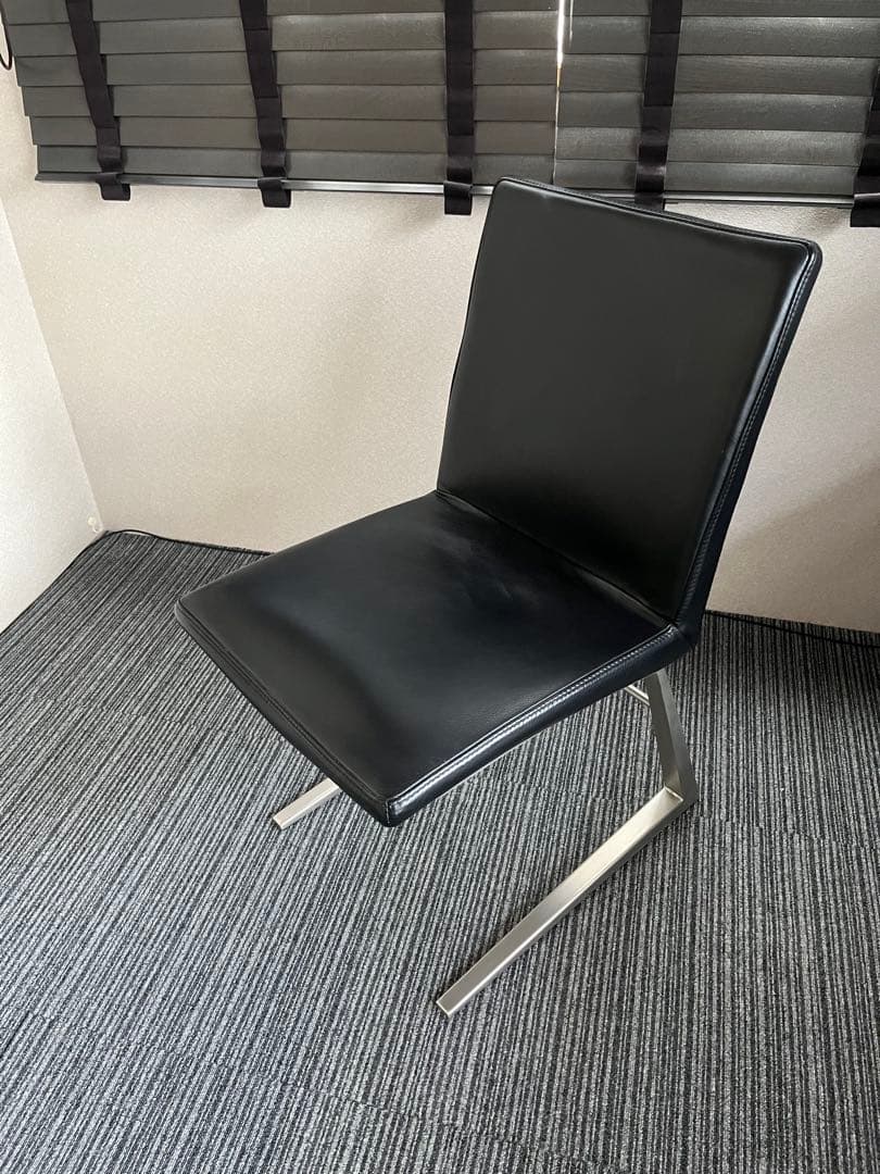 BoConcept Mariposa Deluxe ダイニングチェア ①