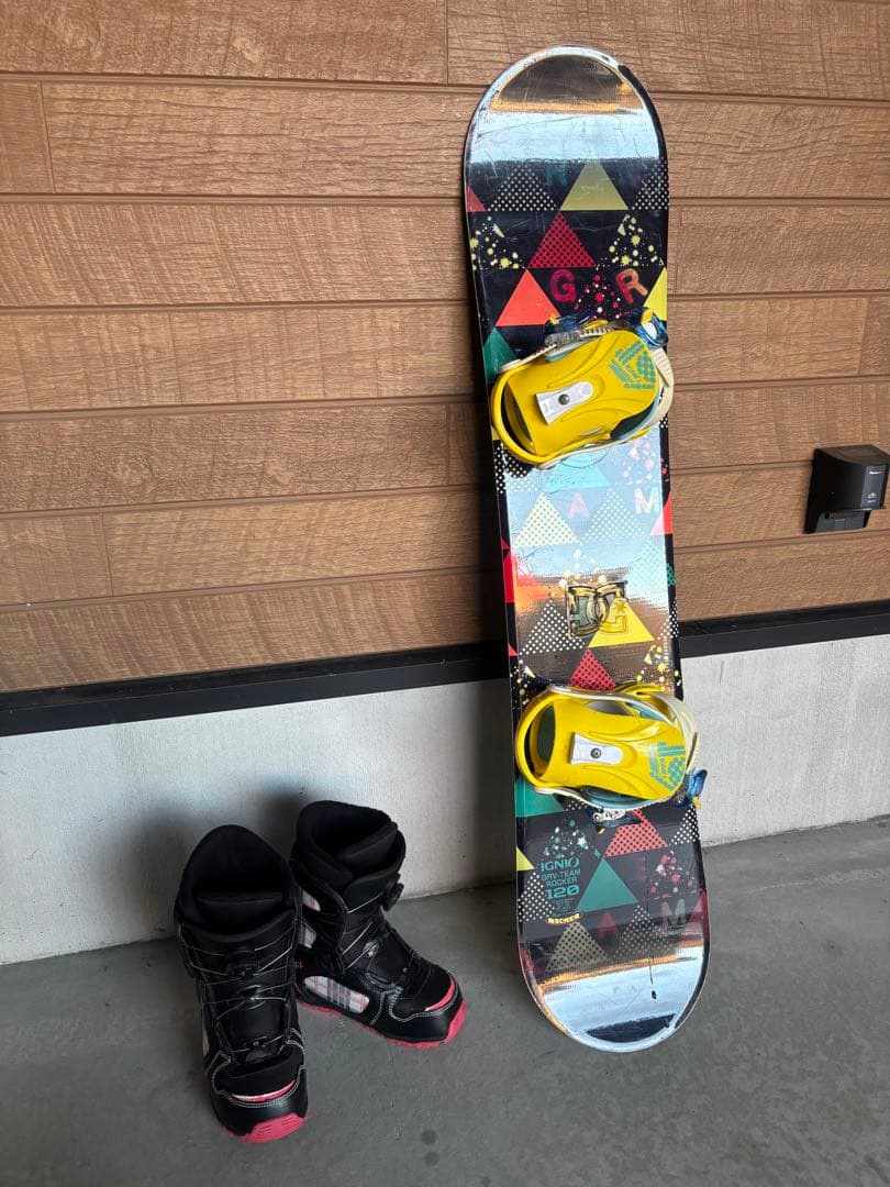 子供用スノーボード3点セット板120ブーツ22.5cmジュニアスノーボードセット