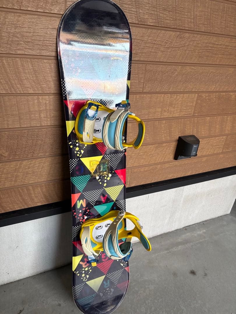 子供用スノーボード3点セット板120ブーツ22.5cmジュニアスノーボードセット