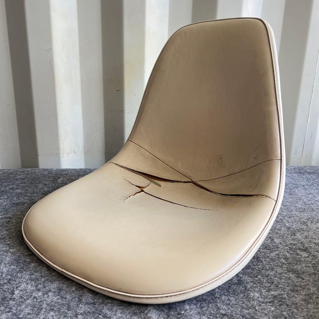 D77激安早い者勝ち✨　ハーマンミラー　イームズ　スタッキングベース　新生活✨