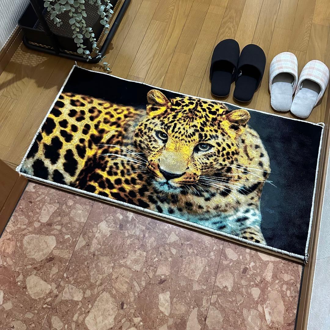 【新品未使用】絵画風絨毯　カーペット　玄関用　虎　玄関　廊下　絵画　イラン