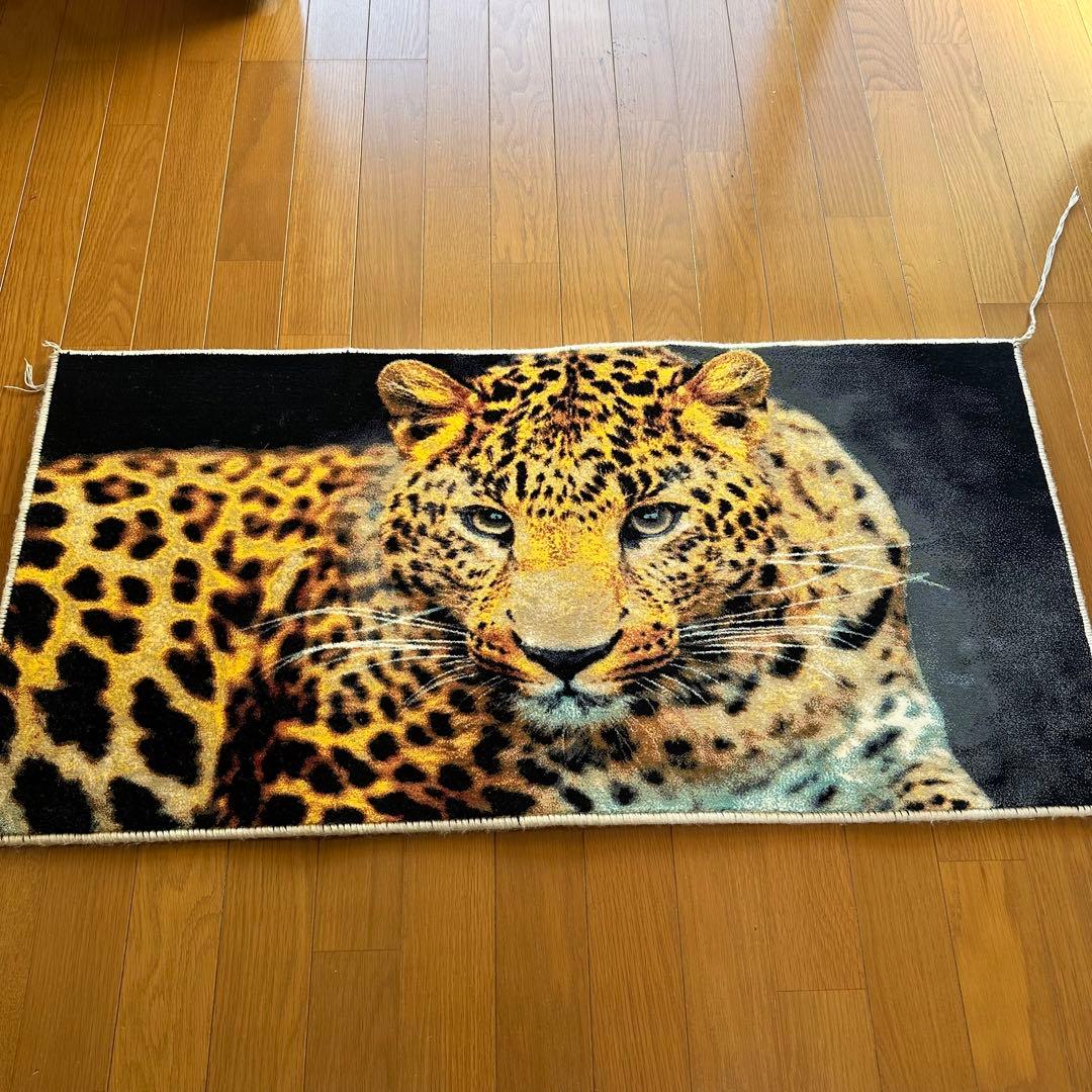 【新品未使用】絵画風絨毯　カーペット　玄関用　虎　玄関　廊下　絵画　イラン