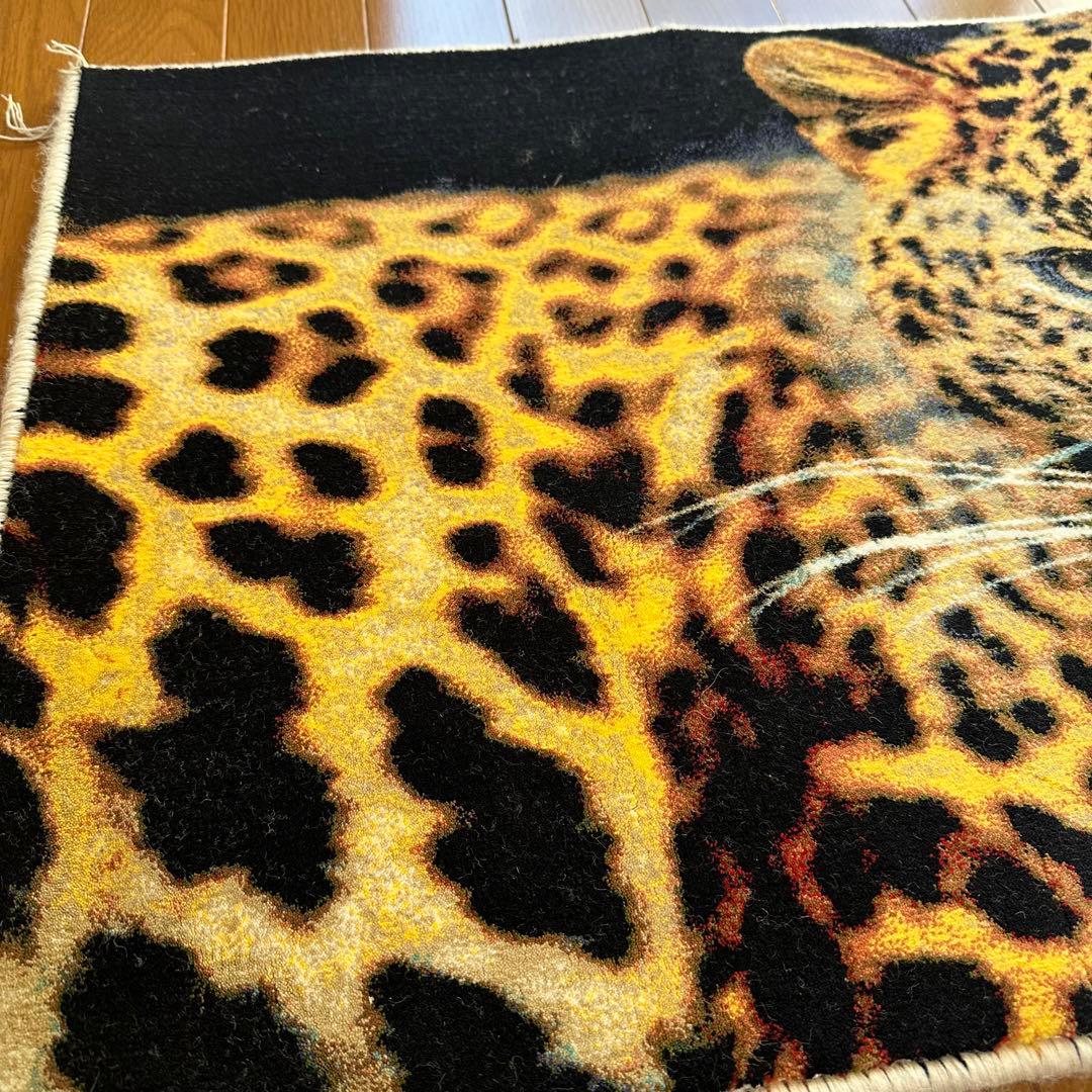 【新品未使用】絵画風絨毯　カーペット　玄関用　虎　玄関　廊下　絵画　イラン