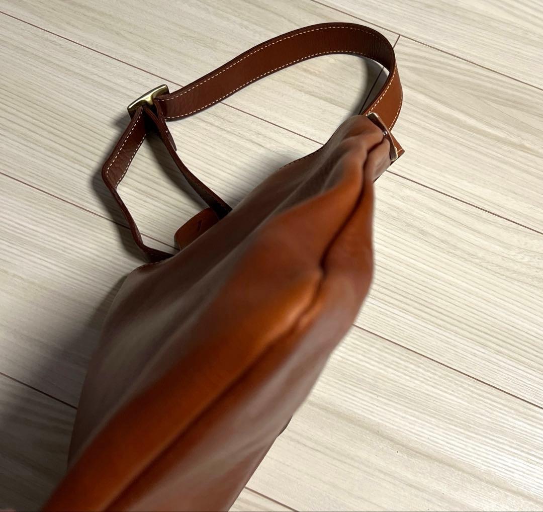 土屋鞄　ユニックリベルタ　牛革　ワンショルダー　ブラウン
