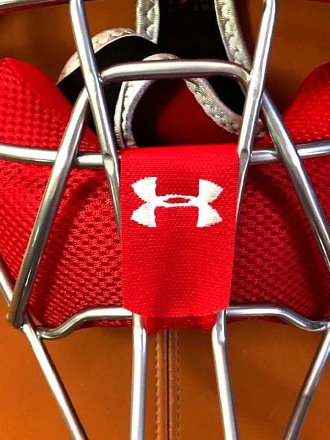 新品2026年アメリカ限定最高級アンダーアーマー☆キャッチャーマスク＋ヘルメット