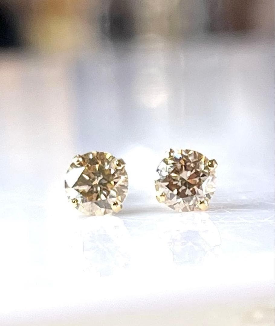 K18天然ダイヤモンド4本爪ピアス 計0.8ct ブラウン系 鑑別カード付き