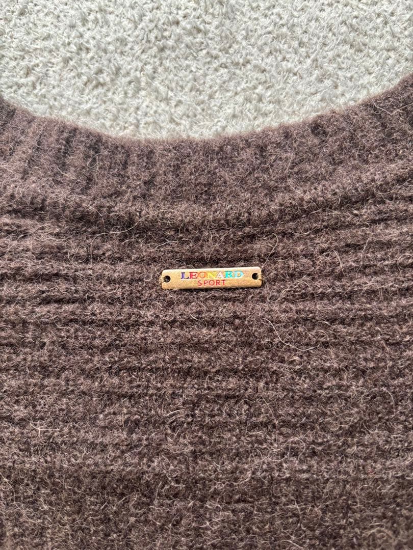 レオナール　ブラウン 長袖ニットセーター