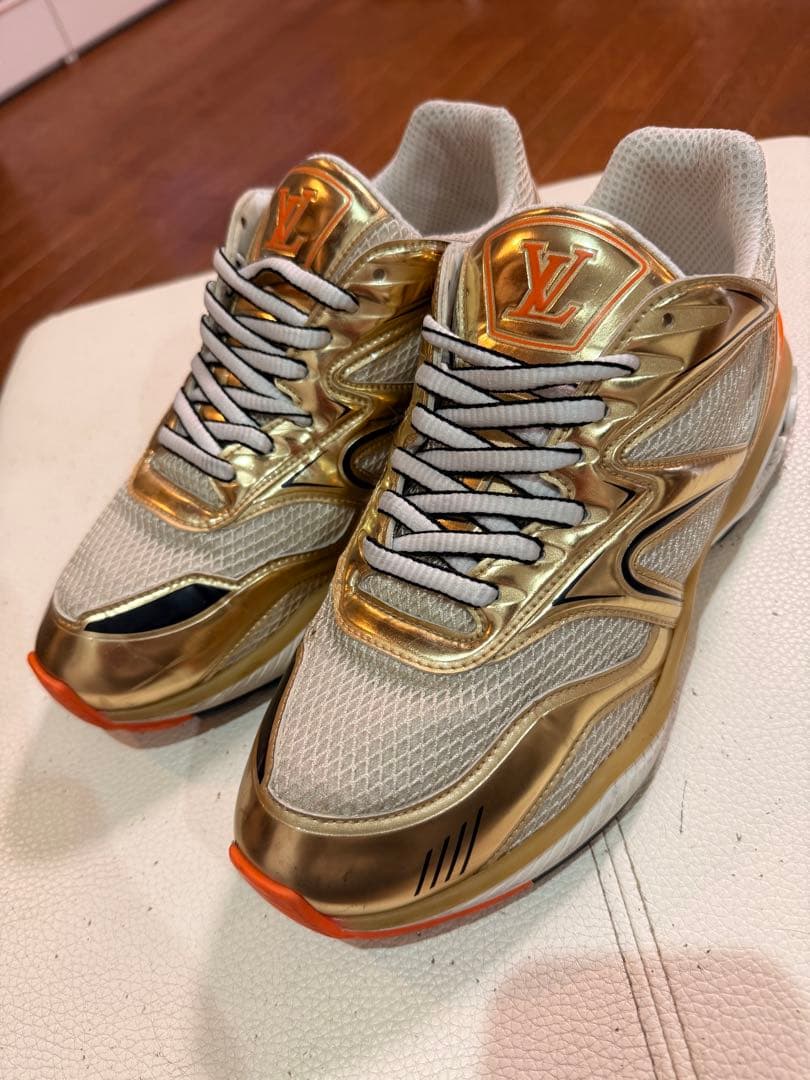 格安 本物 ルイヴィトン メンズ スニーカー