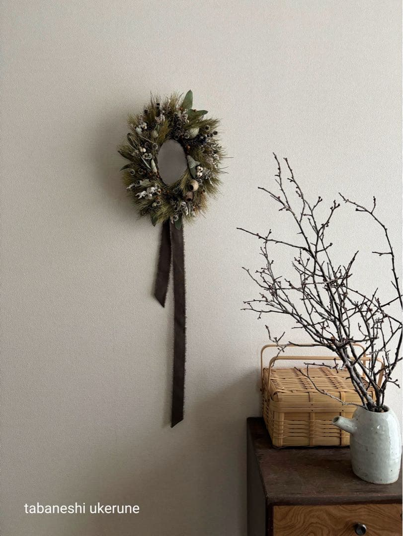 フサフサなコアラファンとナンキンハゼを紡いだシックなオーバル型　リース