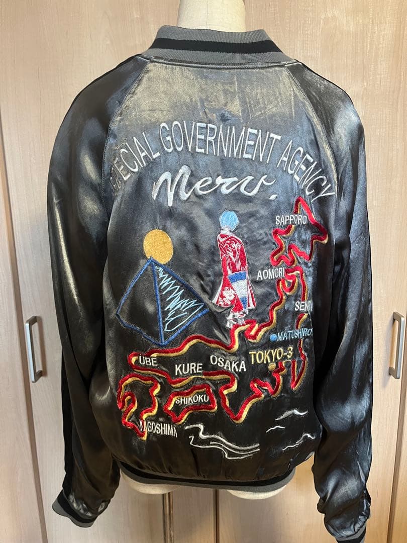 エヴァンゲリオン スカジャン 黒赤