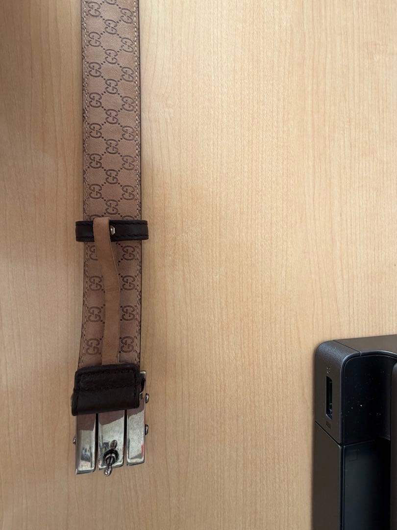 GUCCI 3連バックル レザーベルト 保存袋付き